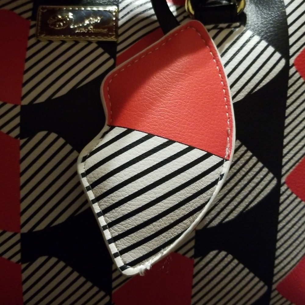 💋Betsey Johnson Large Aztec Lips Bag - Picture 6 of 7